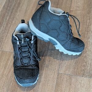 Columbia Black Quilted Hiking Shoes